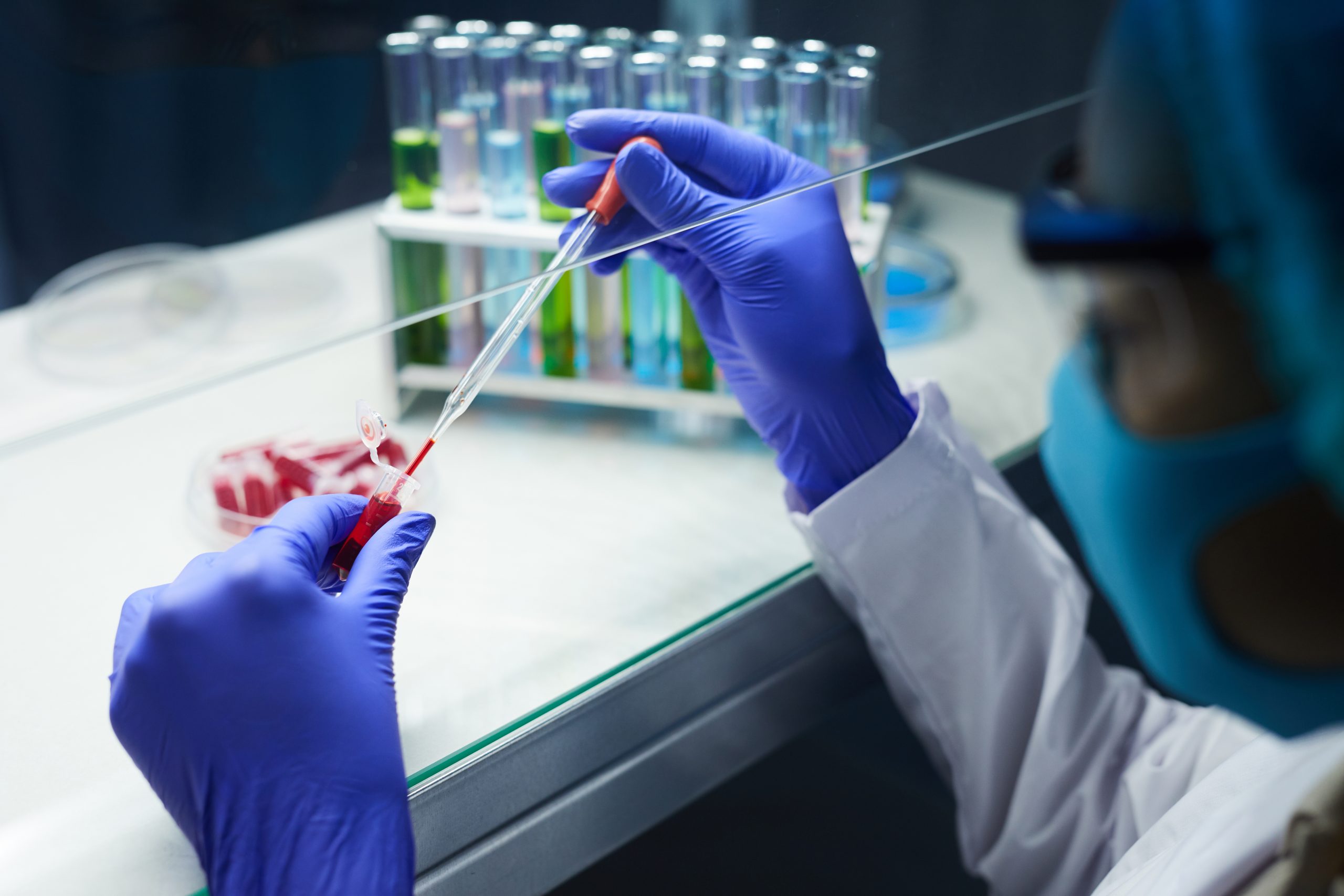 ¿Qué es una cabina de trabajo para PCR?
